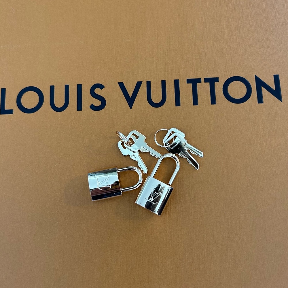 Louis Vuitton 2 Lock and 2 Keys